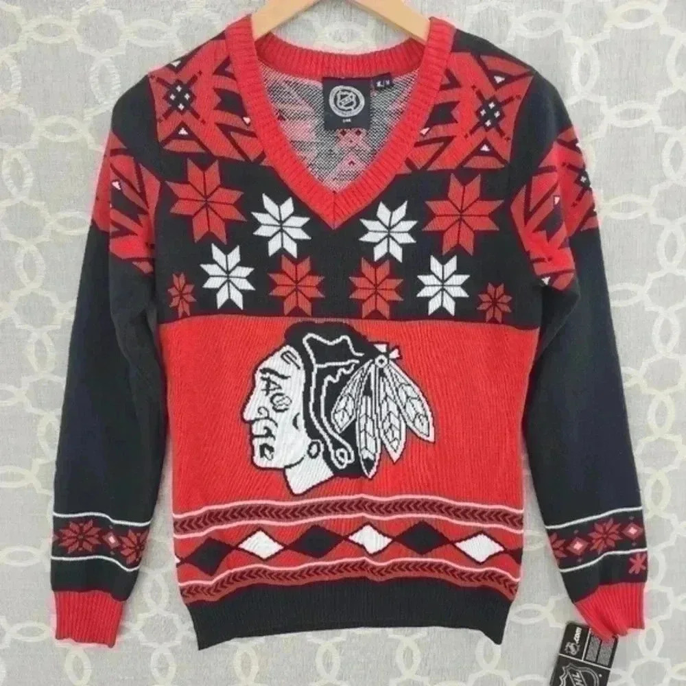 💥   NHL Chicago‎ Blackhawks Holiday V neck Red/ Black Sweater Women's M